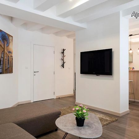 City Holliday Lux Belgrado Exterior foto