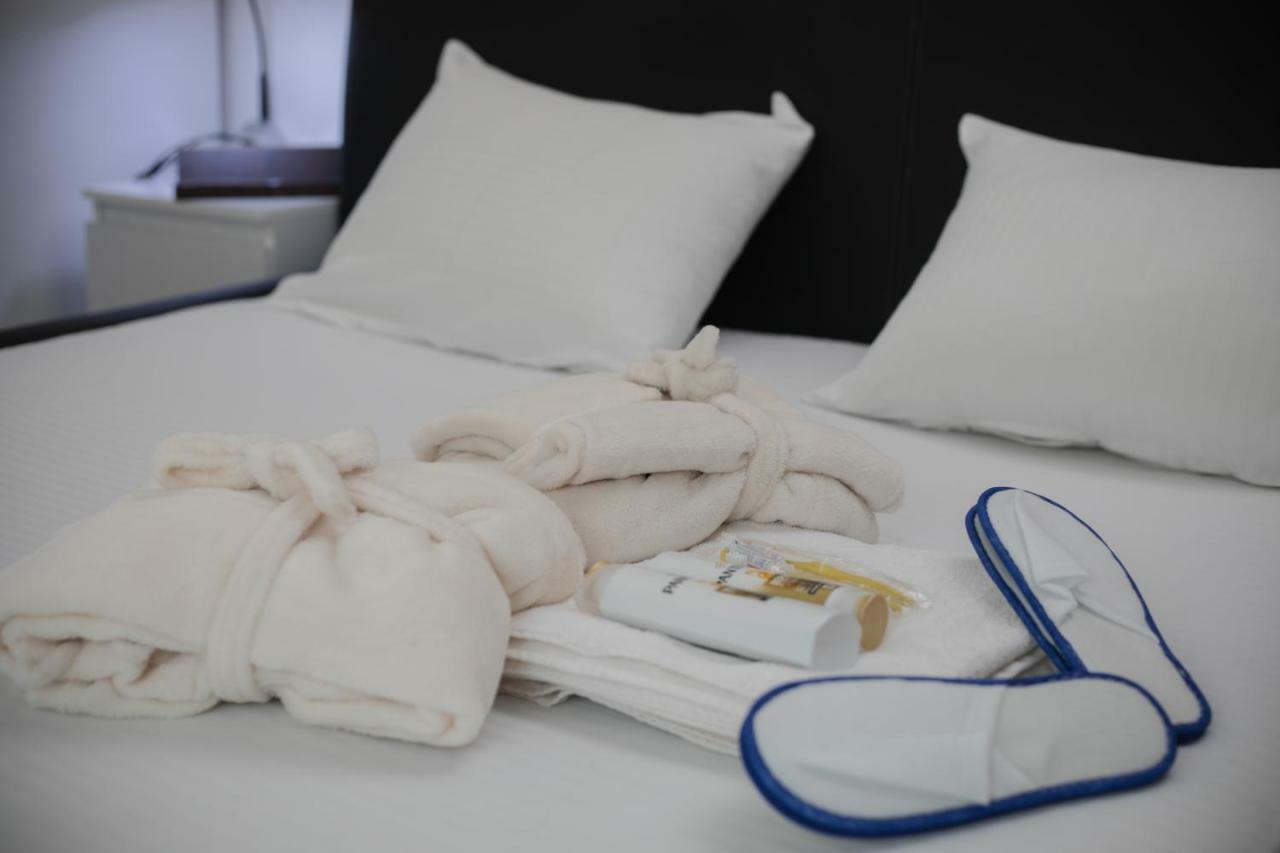 City Holliday Lux Belgrado Exterior foto