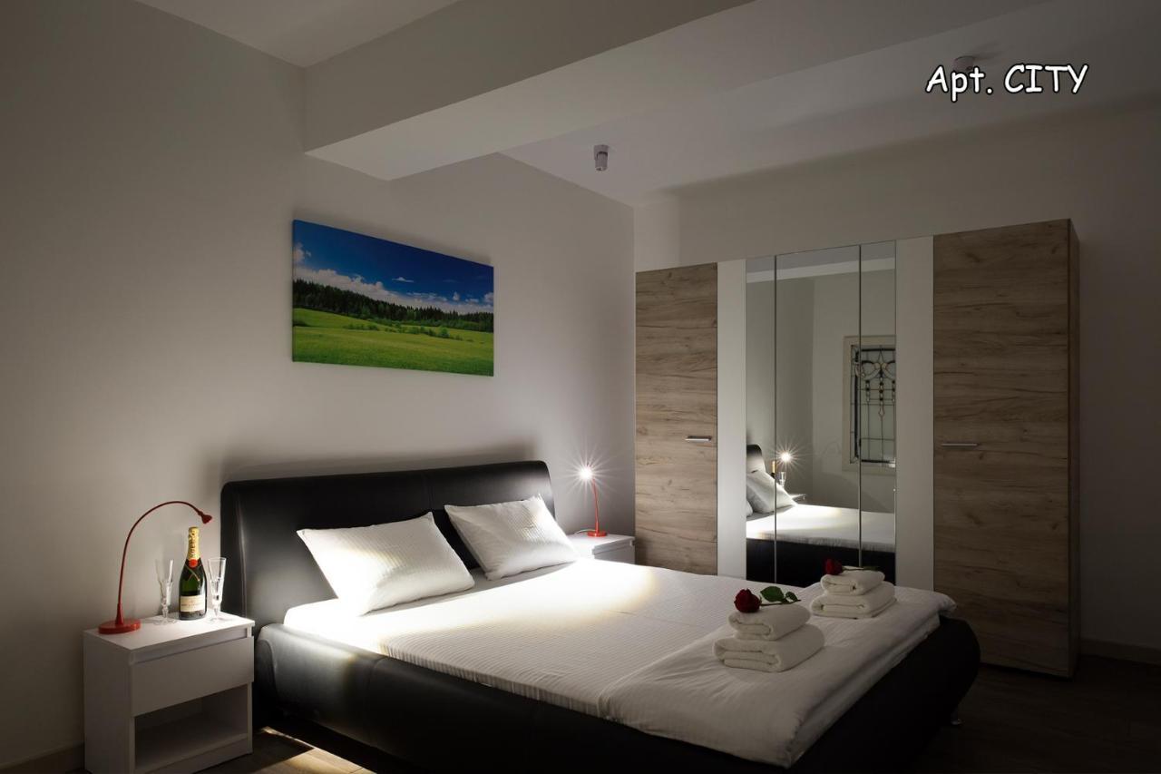 City Holliday Lux Belgrado Exterior foto