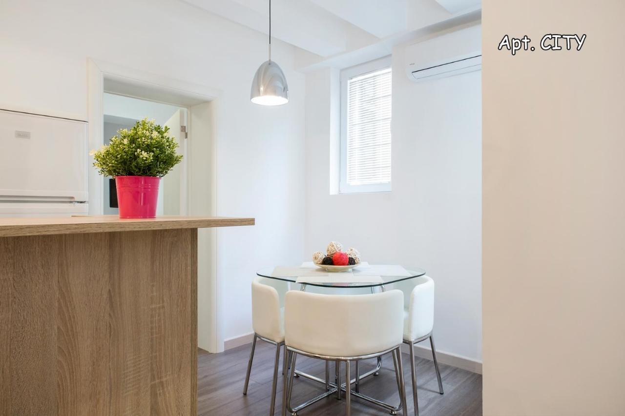 City Holliday Lux Belgrado Exterior foto