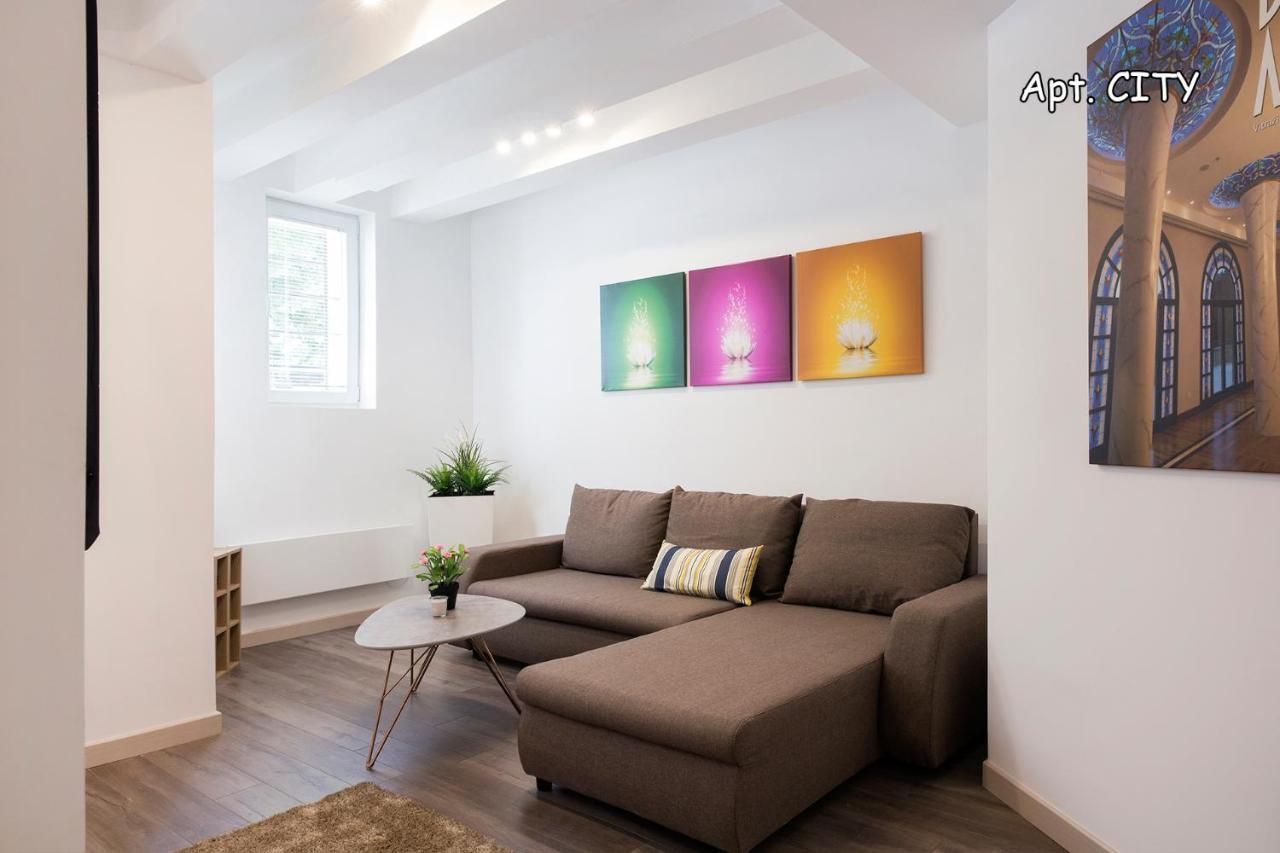 City Holliday Lux Belgrado Exterior foto