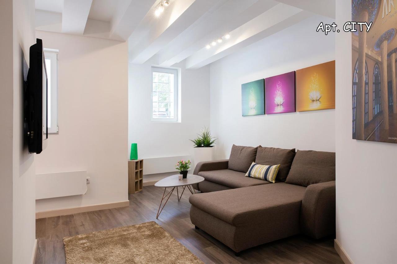 City Holliday Lux Belgrado Exterior foto