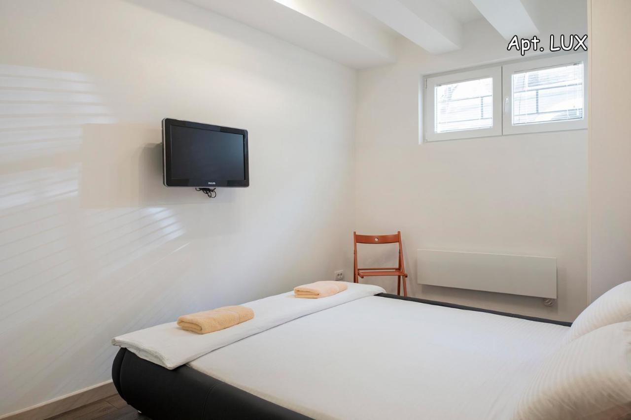 City Holliday Lux Belgrado Exterior foto